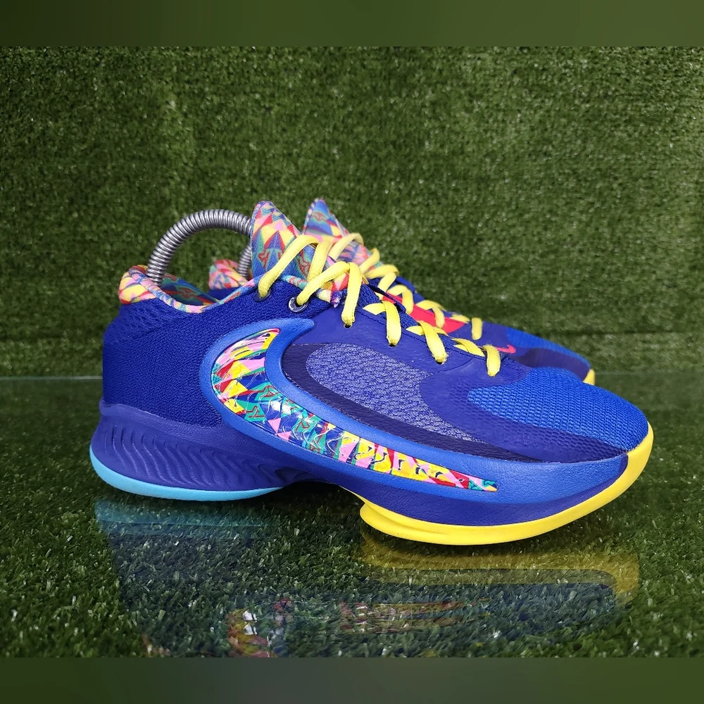 Nike reposhing this